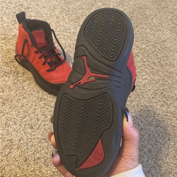 Kids Jordans - Picture 3 of 4